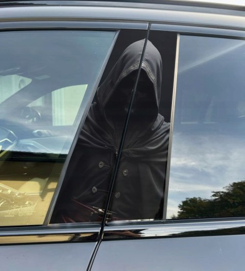 Naklejka na słupek auta Assassin's Tuning Folia Premium GRATIS